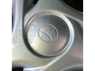Toyota 42621-AF010 Wheel Cover
